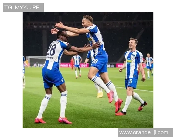 柏林赫塔侥幸险胜绝平劫难弗莱堡