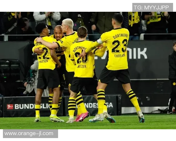 拜仁慕尼黑神勇击败多特蒙德，新巩固领先优势