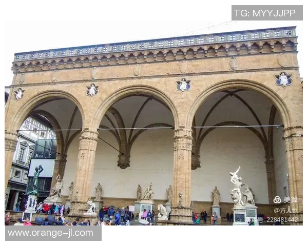 佛罗伦萨市中心发现数十处古罗马时期遗迹,引发历史学家热议 佛罗伦萨市中心发现数十处古罗马时期遗迹,引发历史学家热议