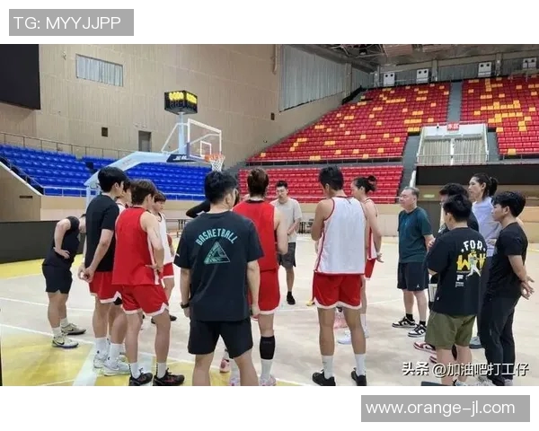 广东队教练组调整战术，助球队连胜收官