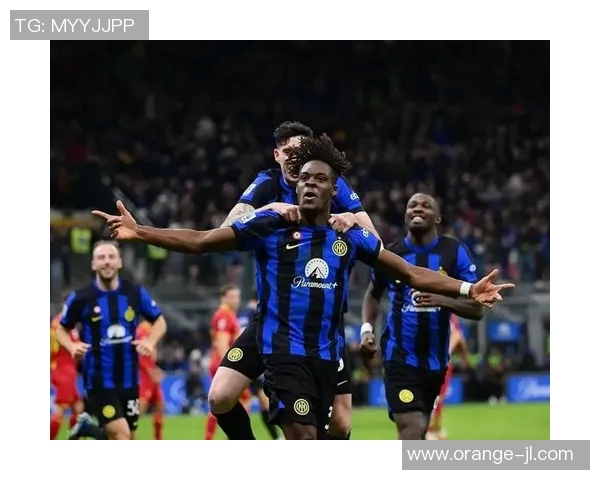 国米核心球员签约续约,周薪涨至900万,蓝黑军团雄心再现 国米核心球员签约续约,周薪涨至900万,蓝黑军团雄心再现