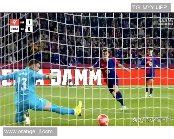 皇马连续六轮不败，稳居西甲榜首，坐拥4分领跑巴萨追赶步伐