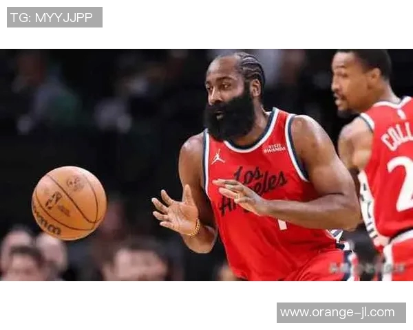 火箭负于灰熊，哈登孤军奋战未果——赛场之上的辛酸与奋斗