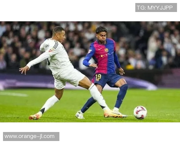 姆巴佩赛后与亚马尔拥抱致意，温情动人展现体育精神