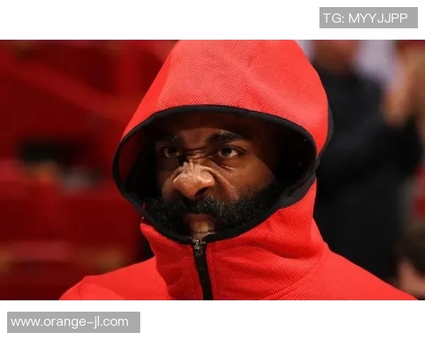 凯-费尔德球员在社交媒体展示训练成果，揭示成功背后的汗水与努力